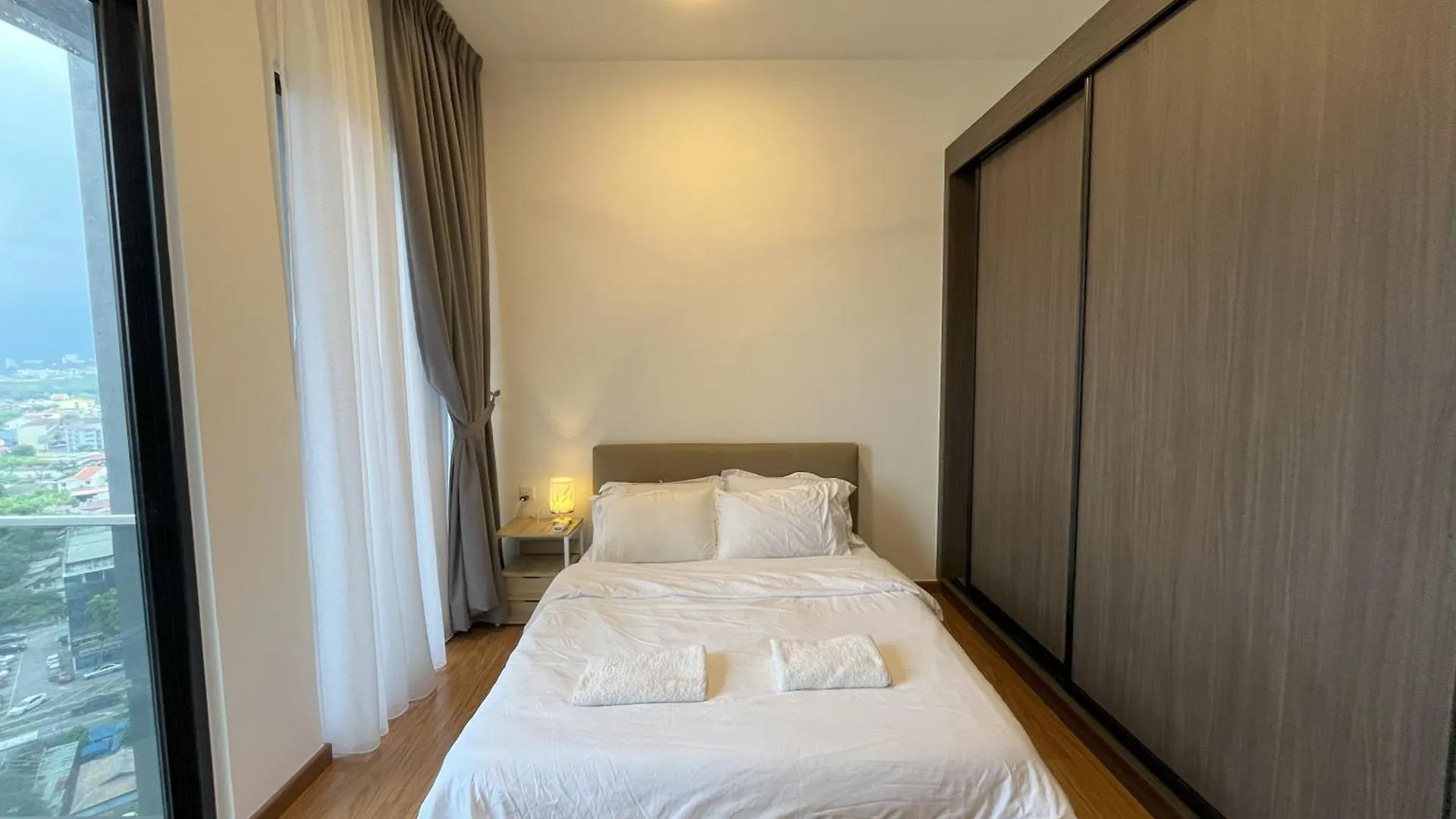 Rooftop - Sky Pool - 2Br Premium Homestay - Georgetown 城市 6 Pax 0*, George Town Malásia